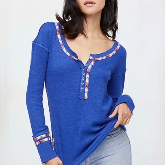 EUC [We The Free ✵ People] Blue Top + Embroidered Long Sleeve Henley Tee | Small - Picture 14 of 15